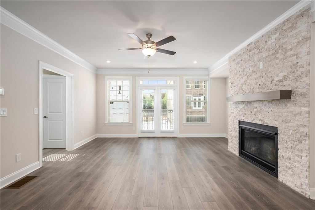 1363 Live Oak Ln - Photo 6 of 48