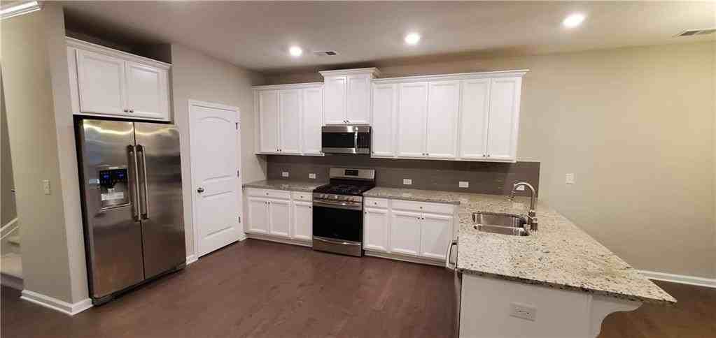 2945 Owlswick Way - Photo 6 of 34