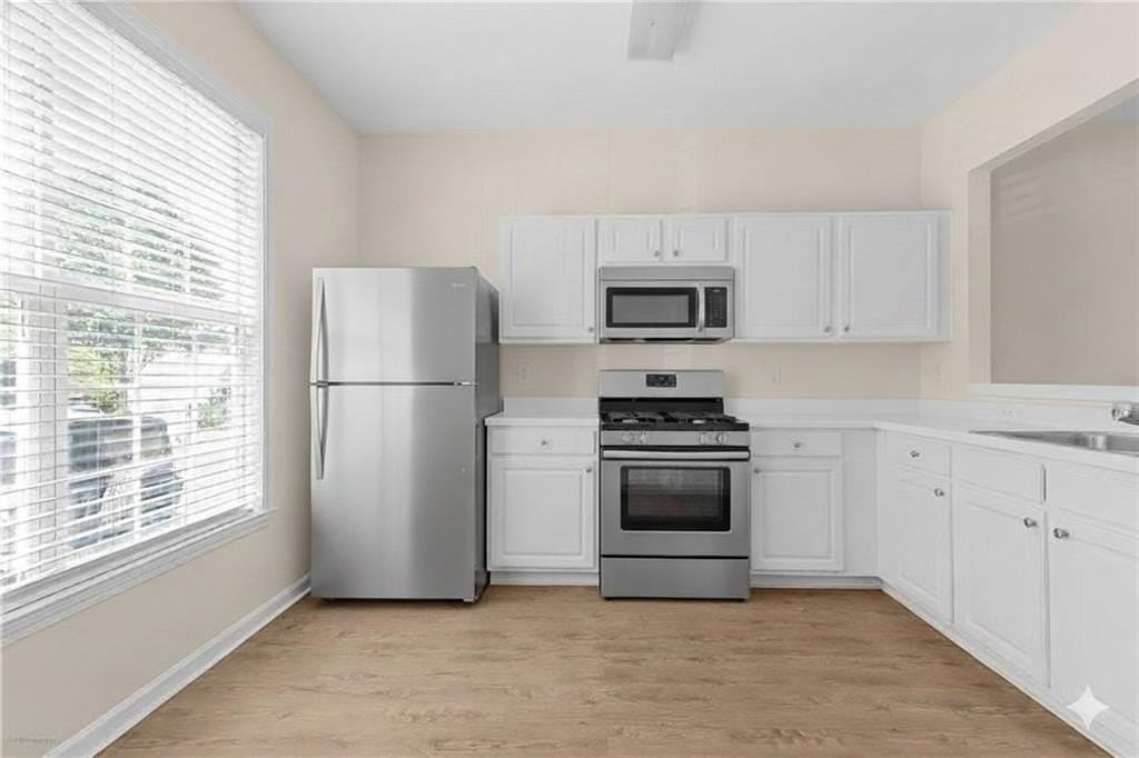 1010 Bendleton Trce - Photo 4 of 25