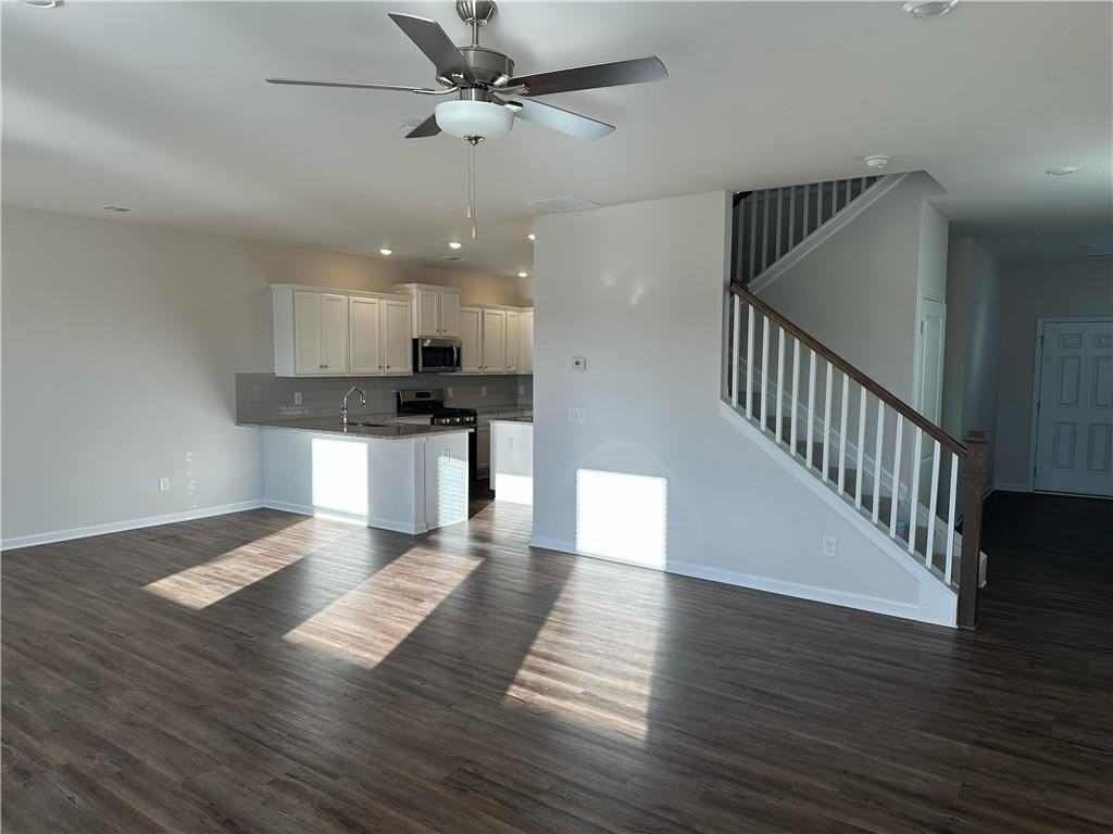 45 Pineview Dr - Photo 4 of 16