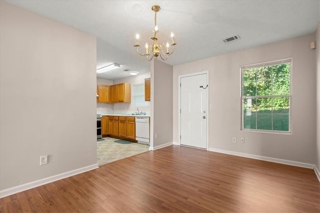 5583 Windfall Ln - Photo 4 of 25