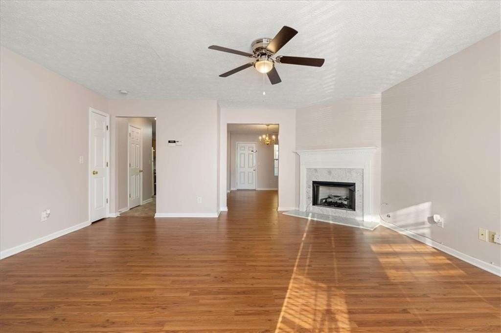 5583 Windfall Ln - Photo 5 of 25