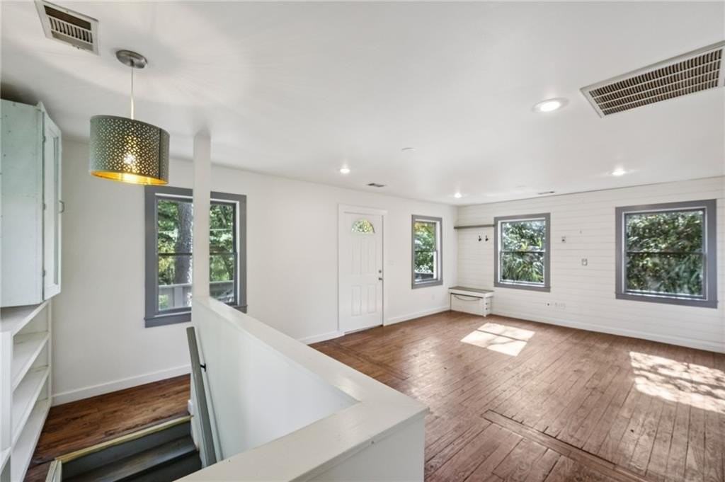 1720 Marvin St Nw - Photo 7 of 16