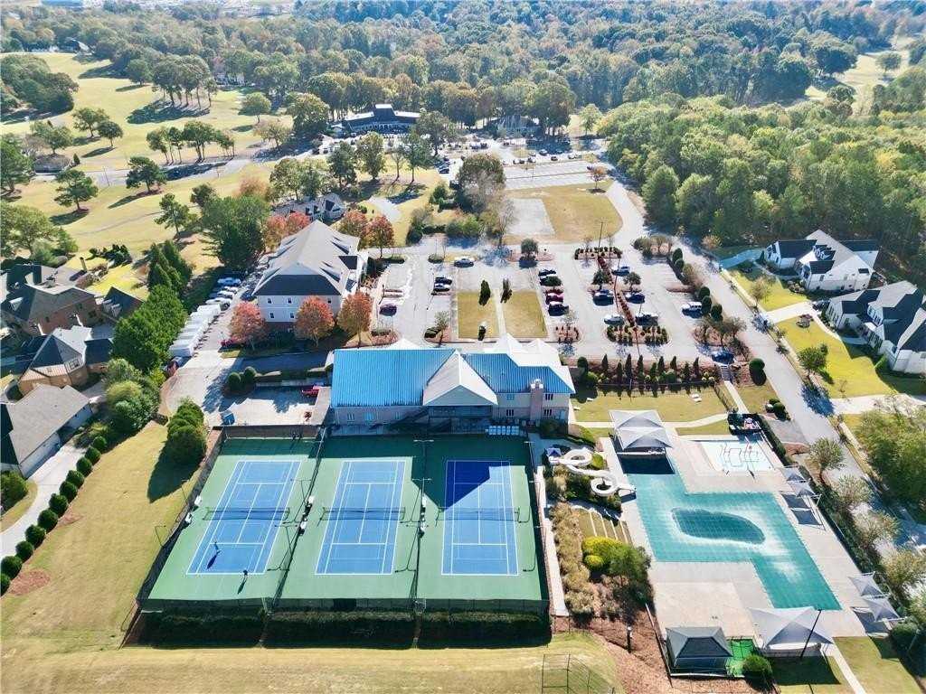 2447 Rock Maple Dr - Photo 5 of 47