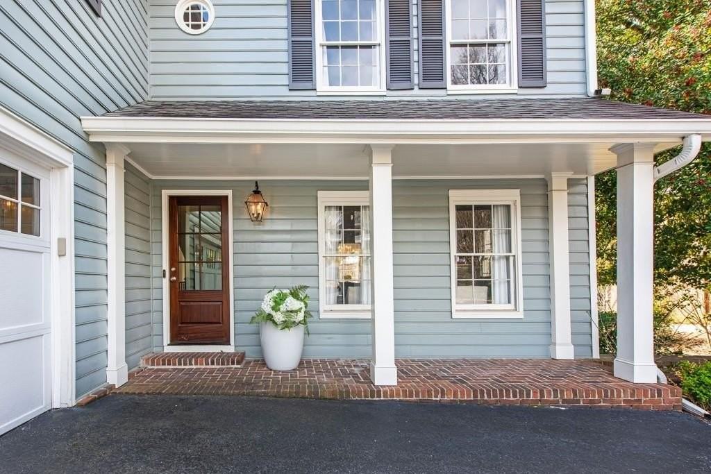 3211 Circle Oaks Dr Se - Photo 2 of 50