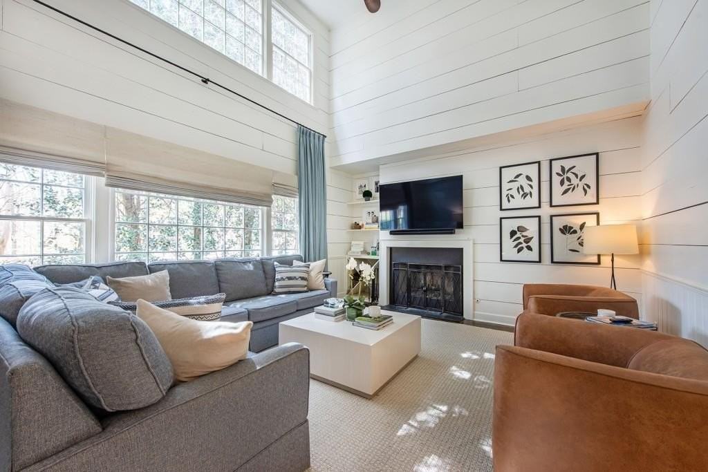 3211 Circle Oaks Dr Se - Photo 5 of 50