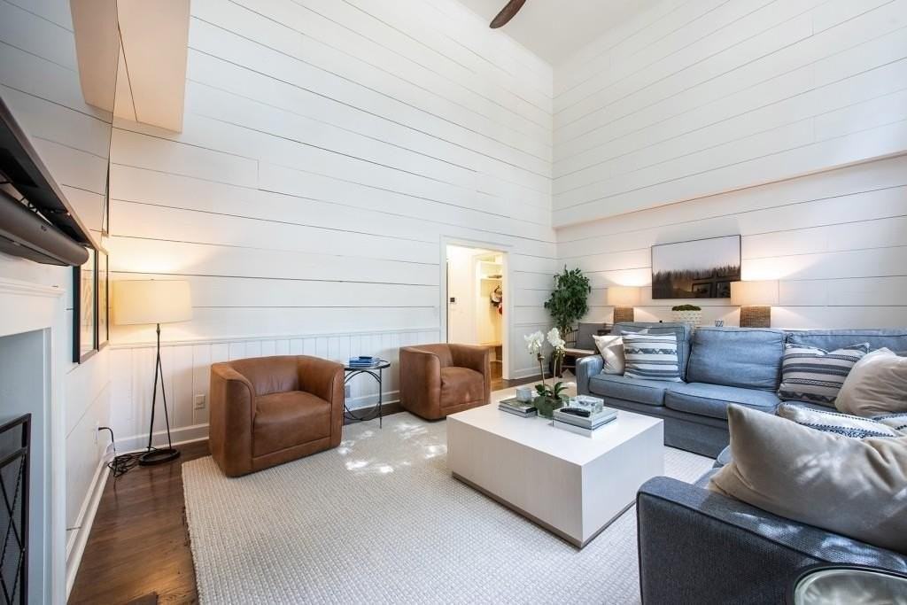 3211 Circle Oaks Dr Se - Photo 6 of 50