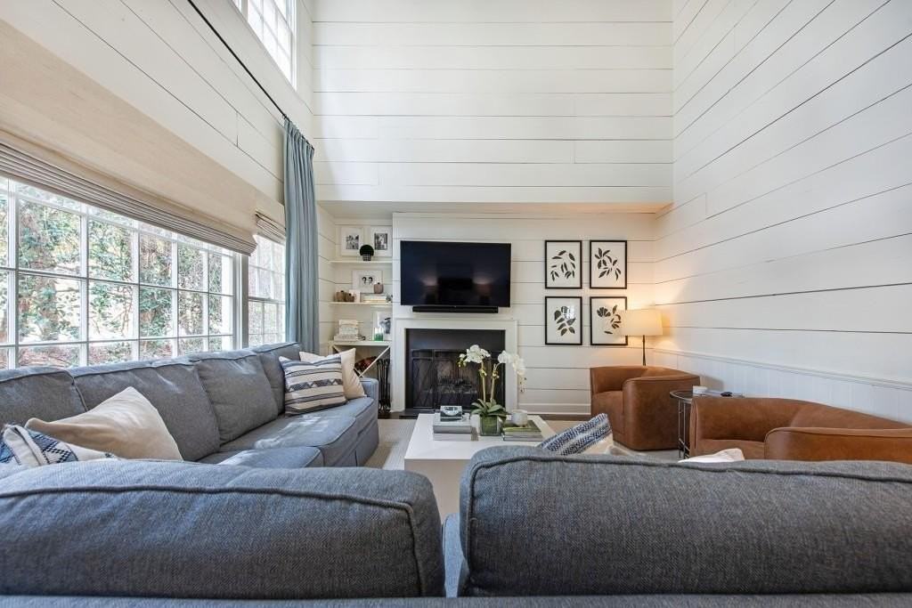 3211 Circle Oaks Dr Se - Photo 7 of 50