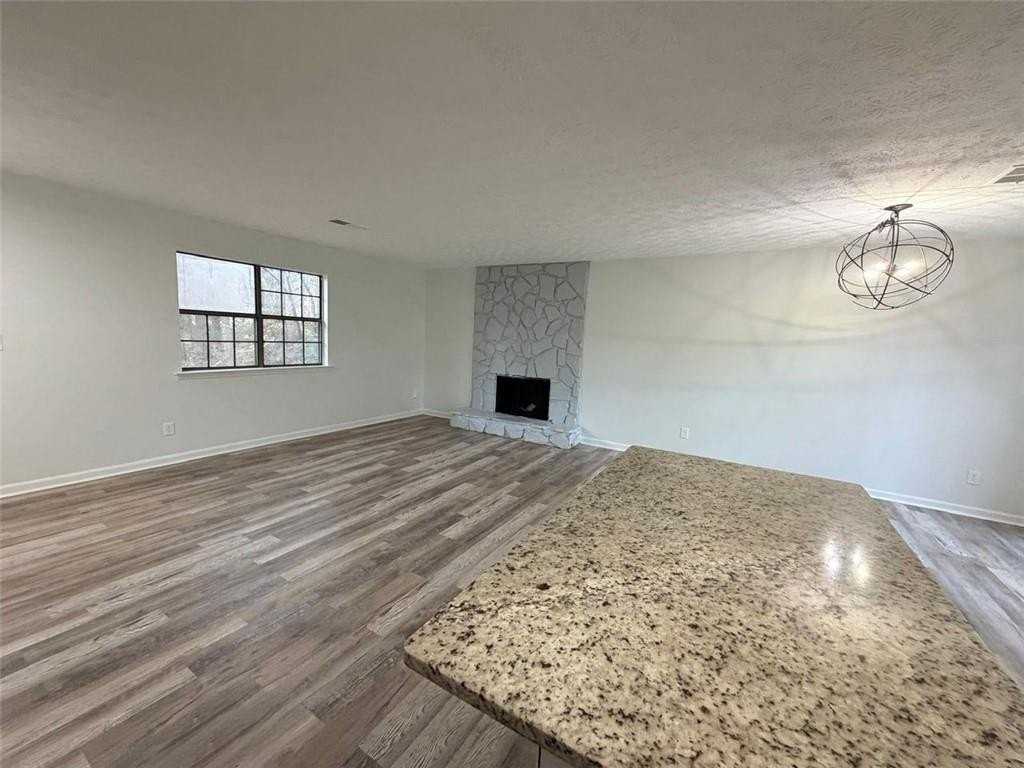 1909 Suwanee Valley Rd - Photo 6 of 18