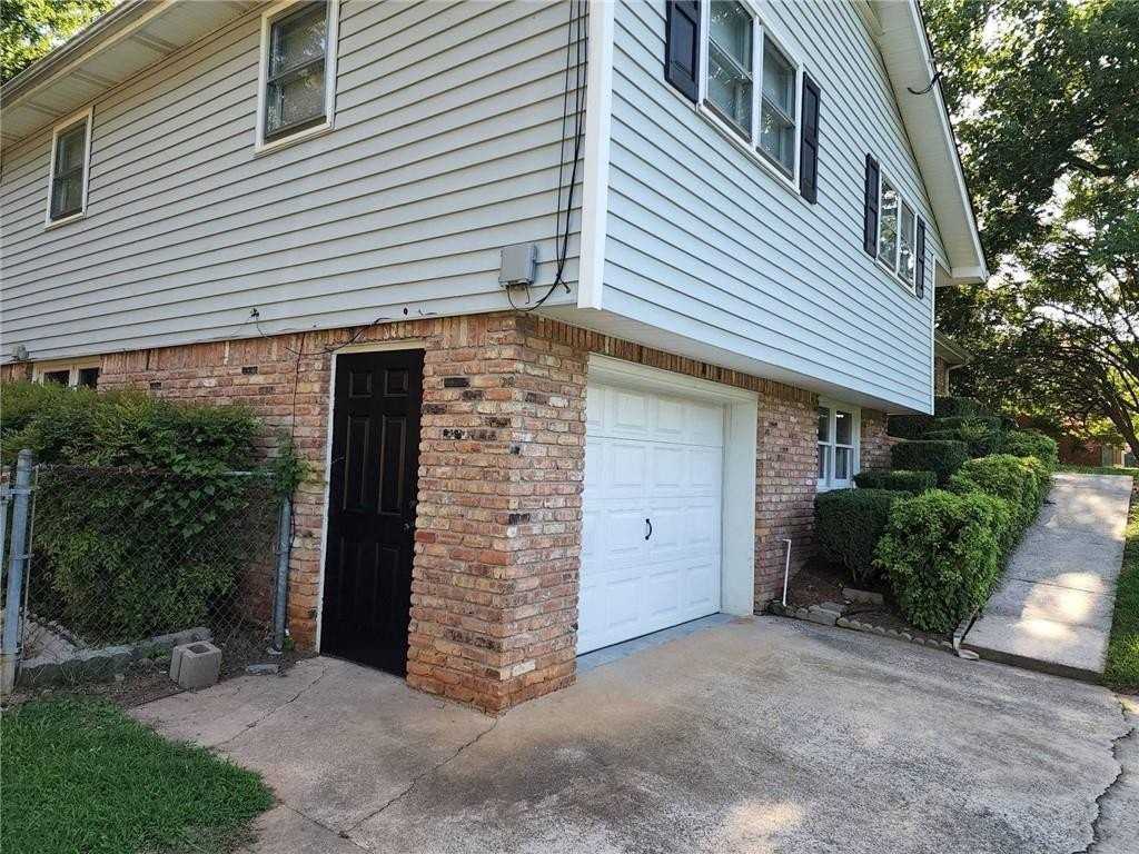 1476 Dupree Rd - Photo 2 of 26