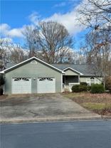 910 Thousand Oaks Dr - Photo 1 of 1