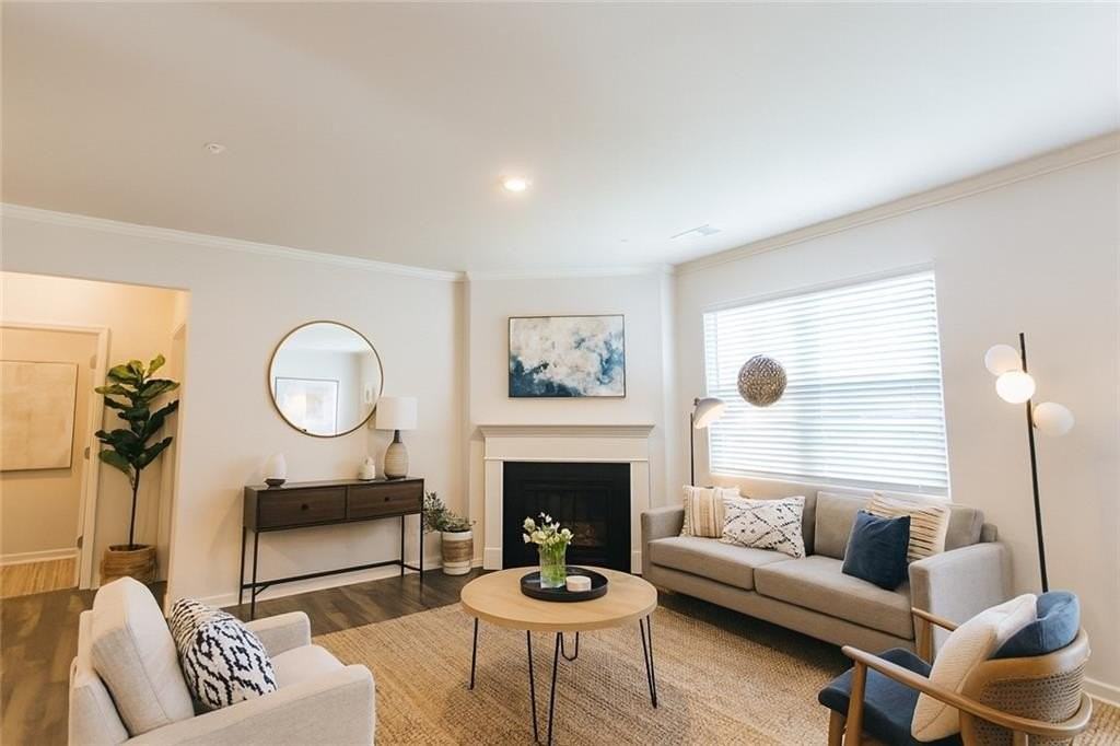 2715 Piper Dr - Photo 2 of 21