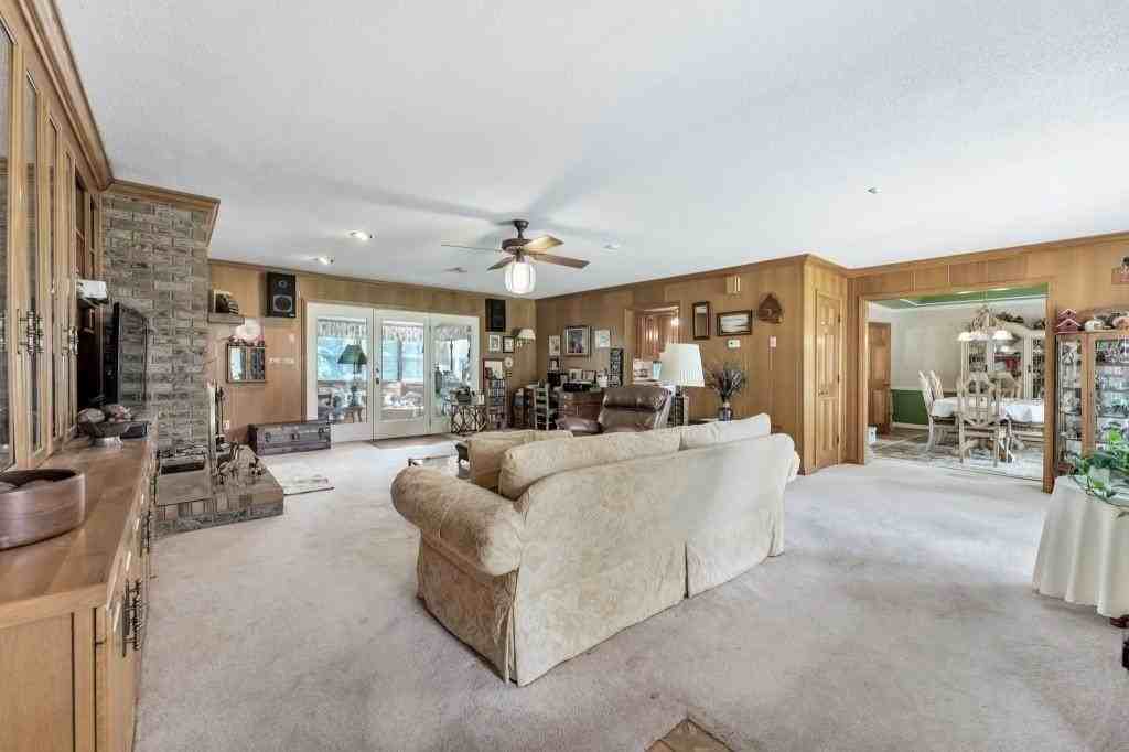 4640 Spot Rd - Photo 7 of 28