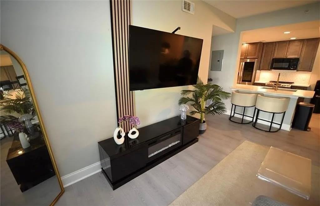 1074 Peachtree Walk Ne - Photo 3 of 15