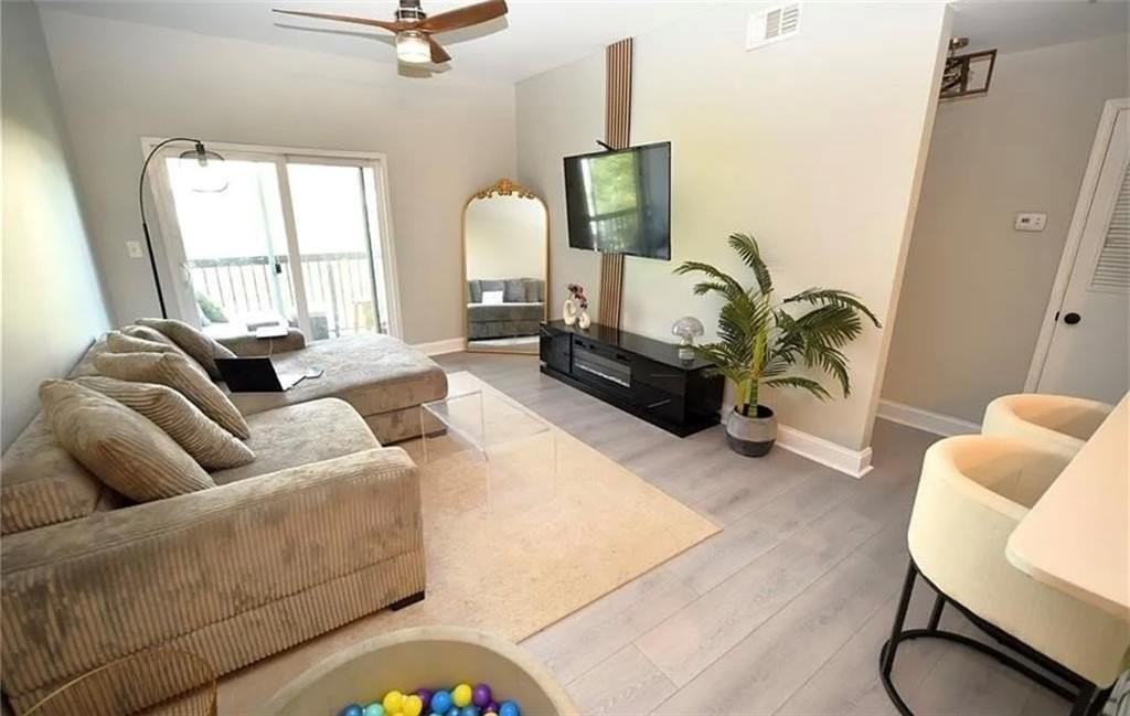 1074 Peachtree Walk Ne - Photo 6 of 15