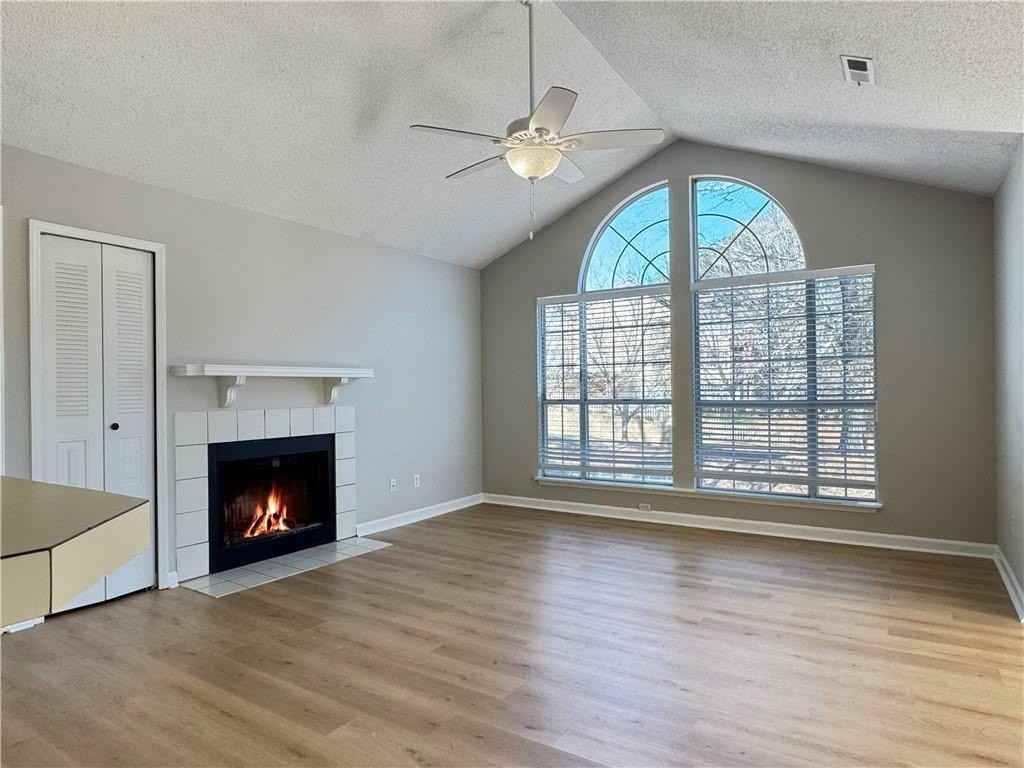 901 Wentworth Ct - Photo 4 of 26