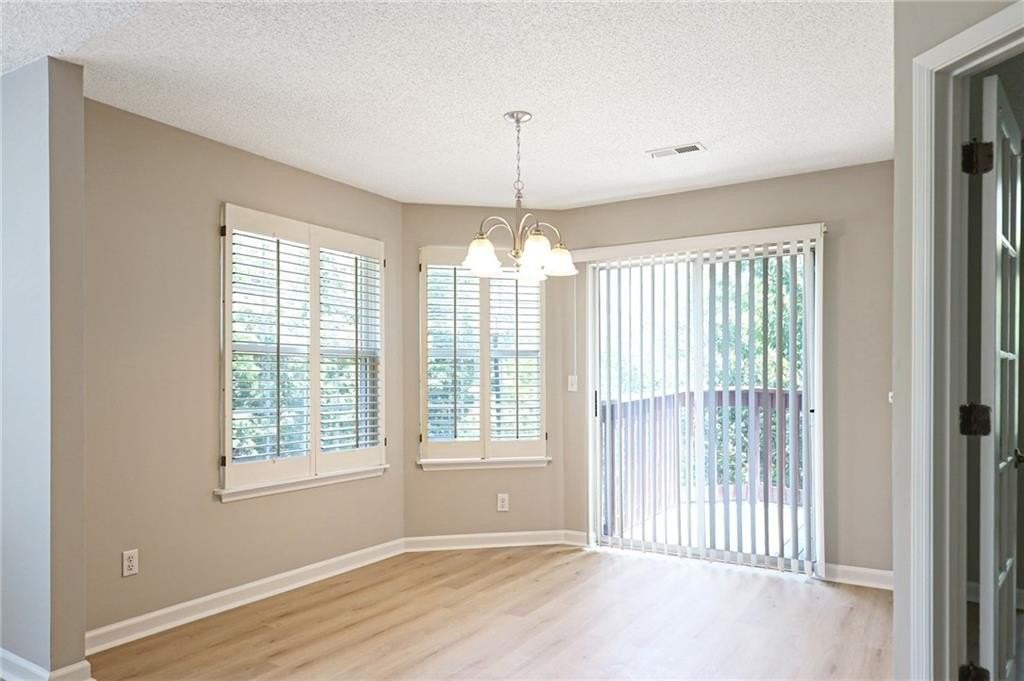 901 Wentworth Ct - Photo 6 of 26