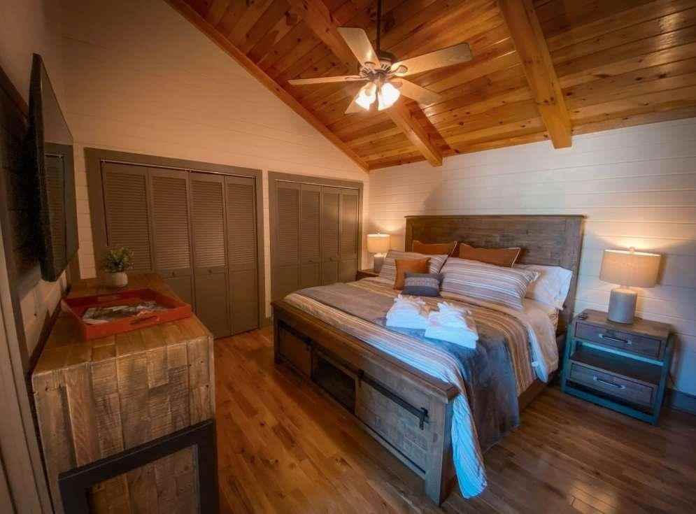 544 E Main St - Photo 4 of 19