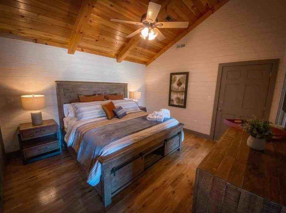 544 E Main St - Photo 7 of 19