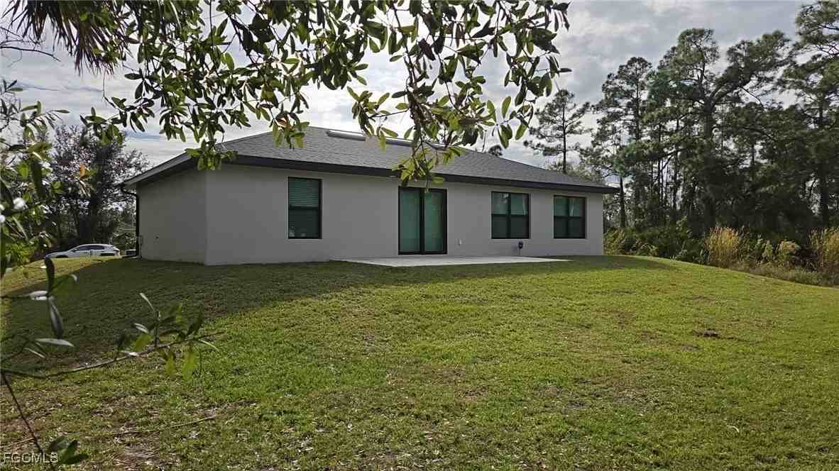 1125 Copley St E - Photo 3 of 32