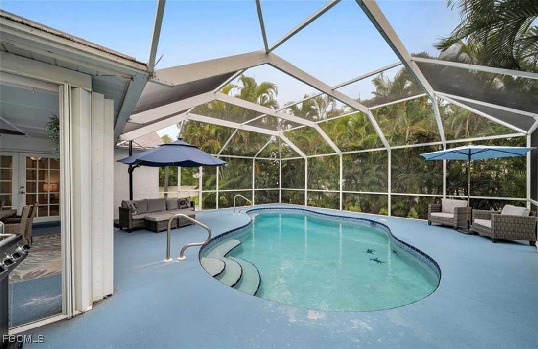 3107 Sw 15th Ave - Photo 4 of 44