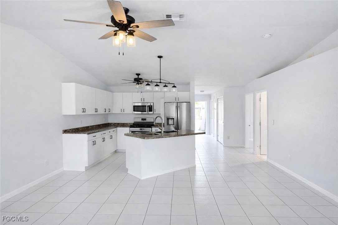 2926 Se Santa Barbara Pl - Photo 3 of 5