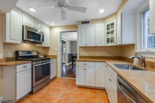 328 E Cedar St - Photo 1 of 1