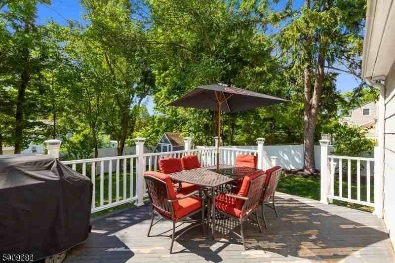 328 E Cedar St - Photo 3 of 12