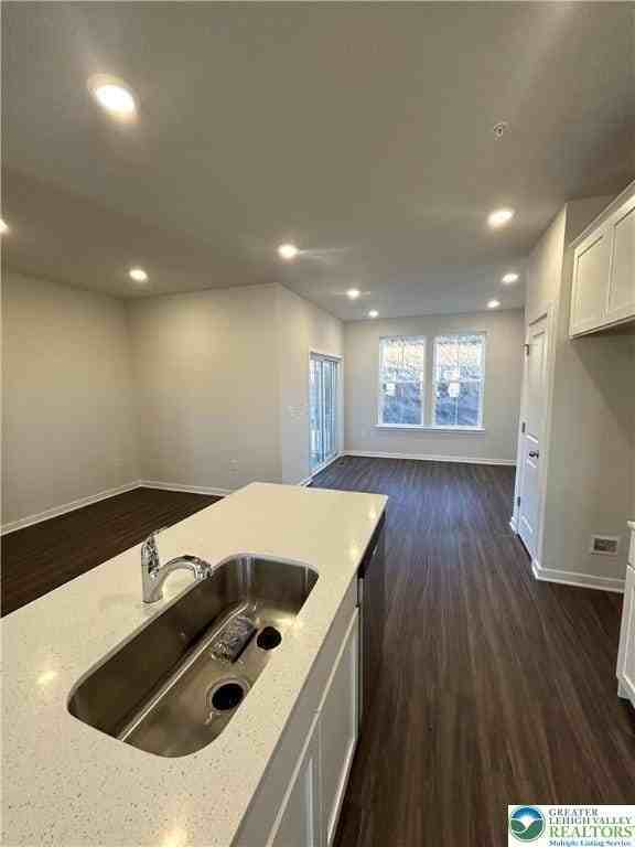 7700 Clayton Ave - Photo 7 of 17