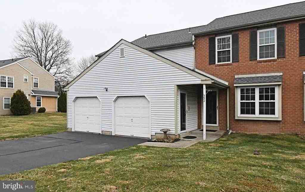 592-A Wrensong Rd #A