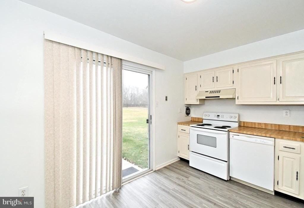 592-A Wrensong Rd #A - Photo 5 of 36