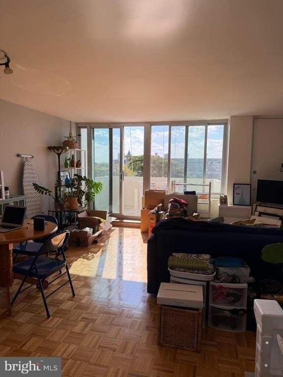 60436 S Washington Sq #509 - Photo 4 of 26