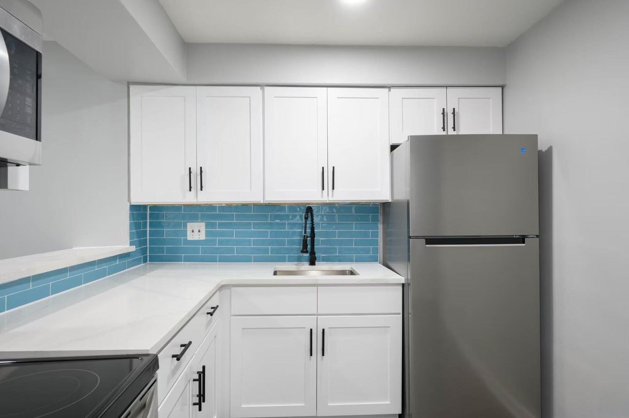 Cranston Apartments - Photo 4 of 22