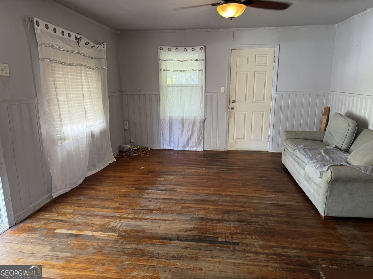 41 Hollis Hts - Photo 3 of 6