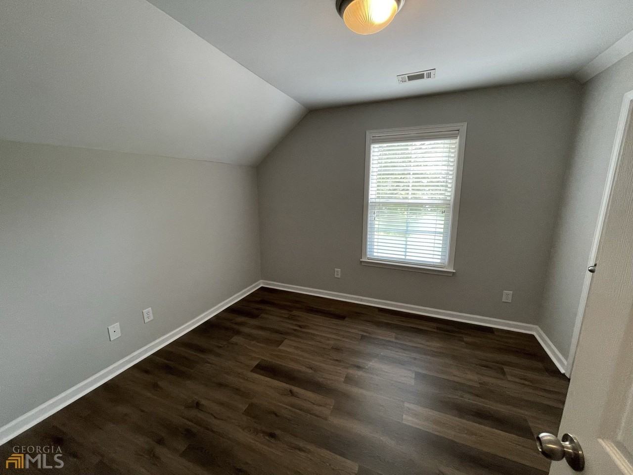 79 Covington Ter - Photo 7 of 24