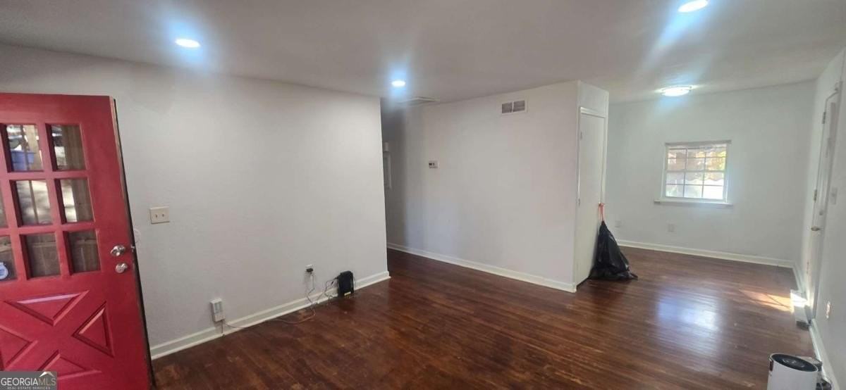 2596 Dale Creek Dr Nw - Photo 3 of 10