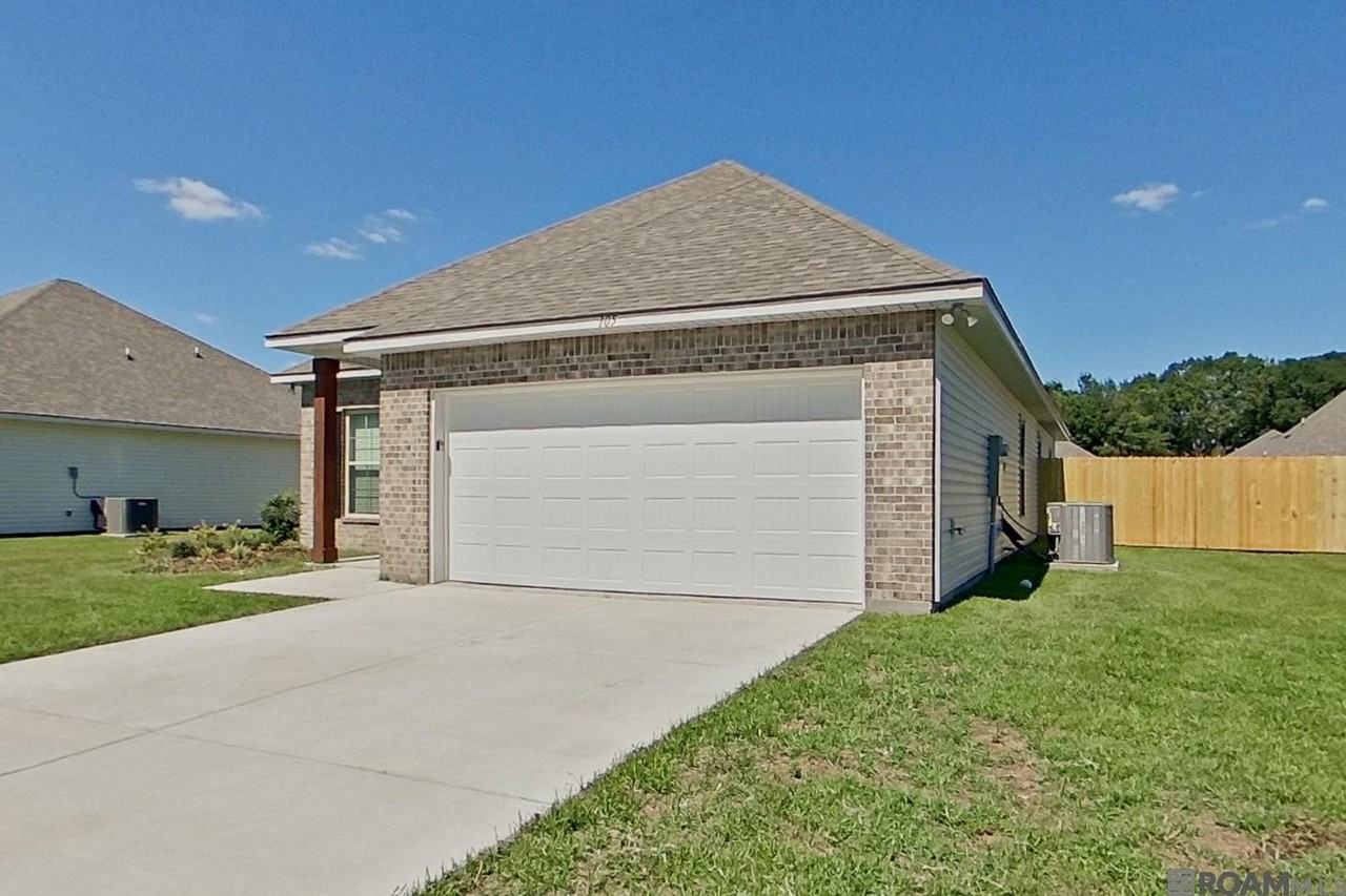 105 Hendrix Rd - Photo 3 of 23