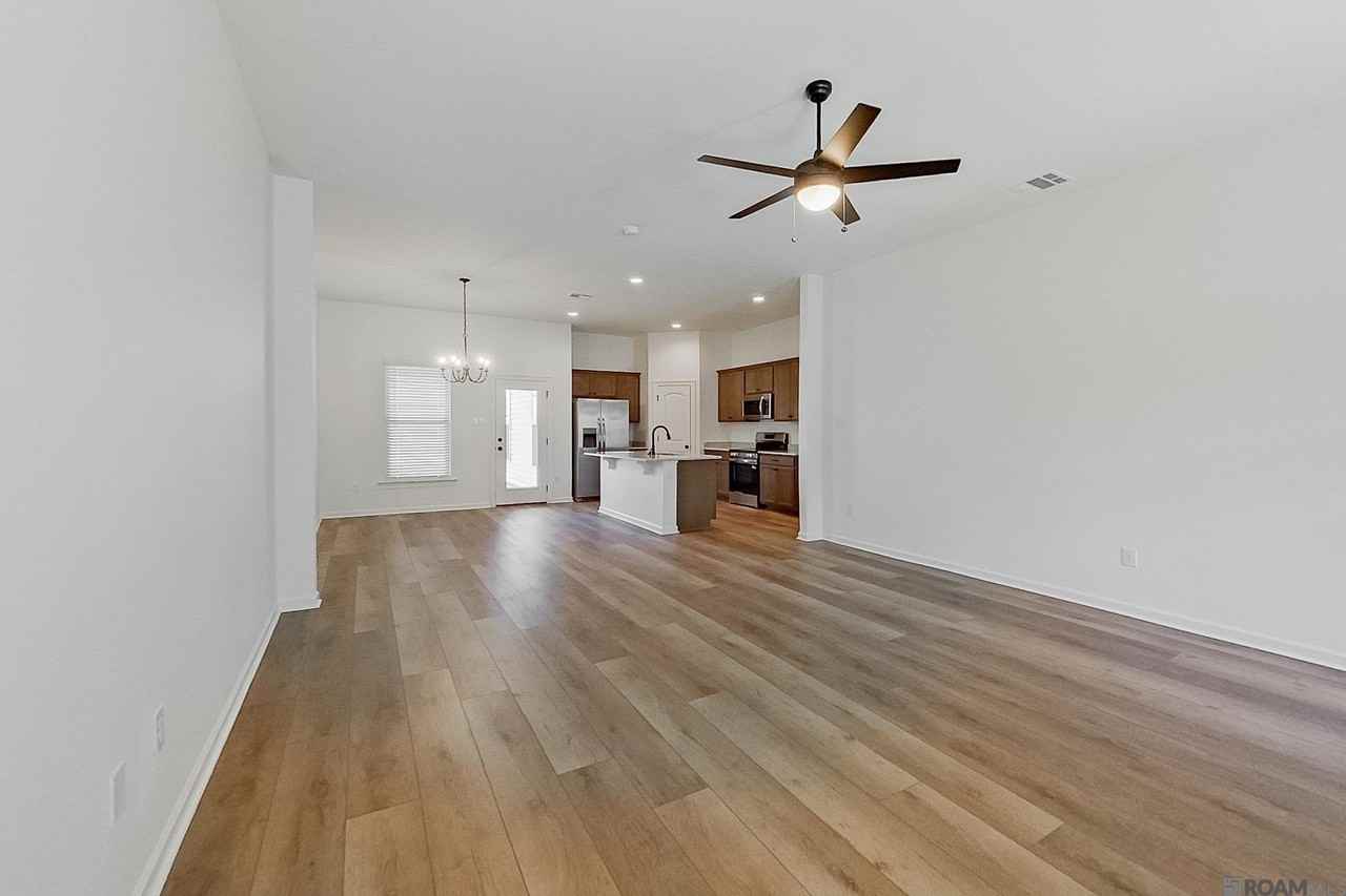 105 Hendrix Rd - Photo 4 of 23