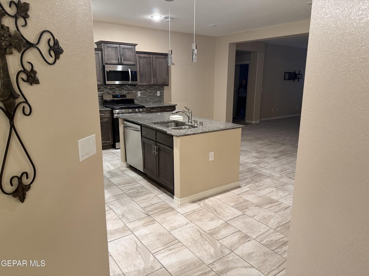 416 Quiet Prairie Dr - Photo 3 of 8