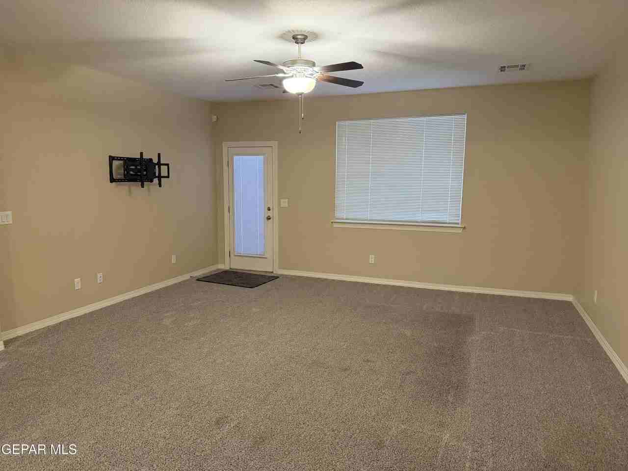 416 Quiet Prairie Dr - Photo 4 of 8