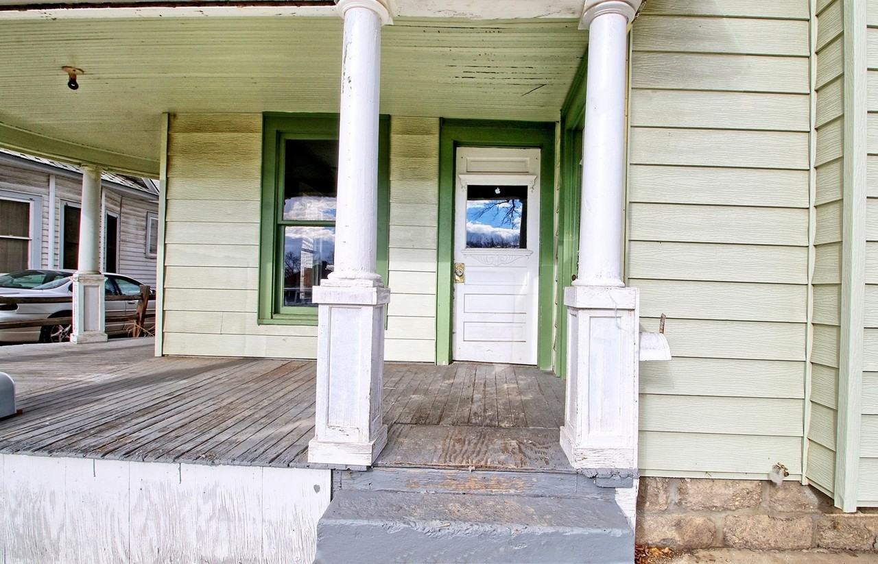 1144 Grand Ave - Photo 7 of 37