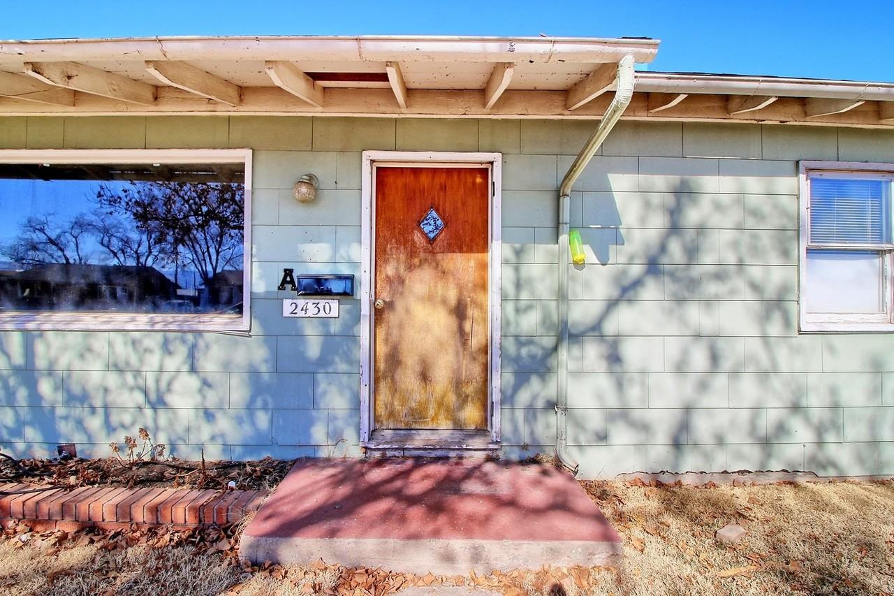 2430 Bunting Ave Apt A #A - Photo 2 of 19