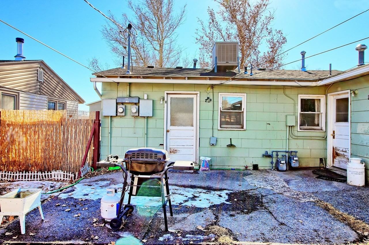 2430 Bunting Ave Apt A #A - Photo 5 of 19