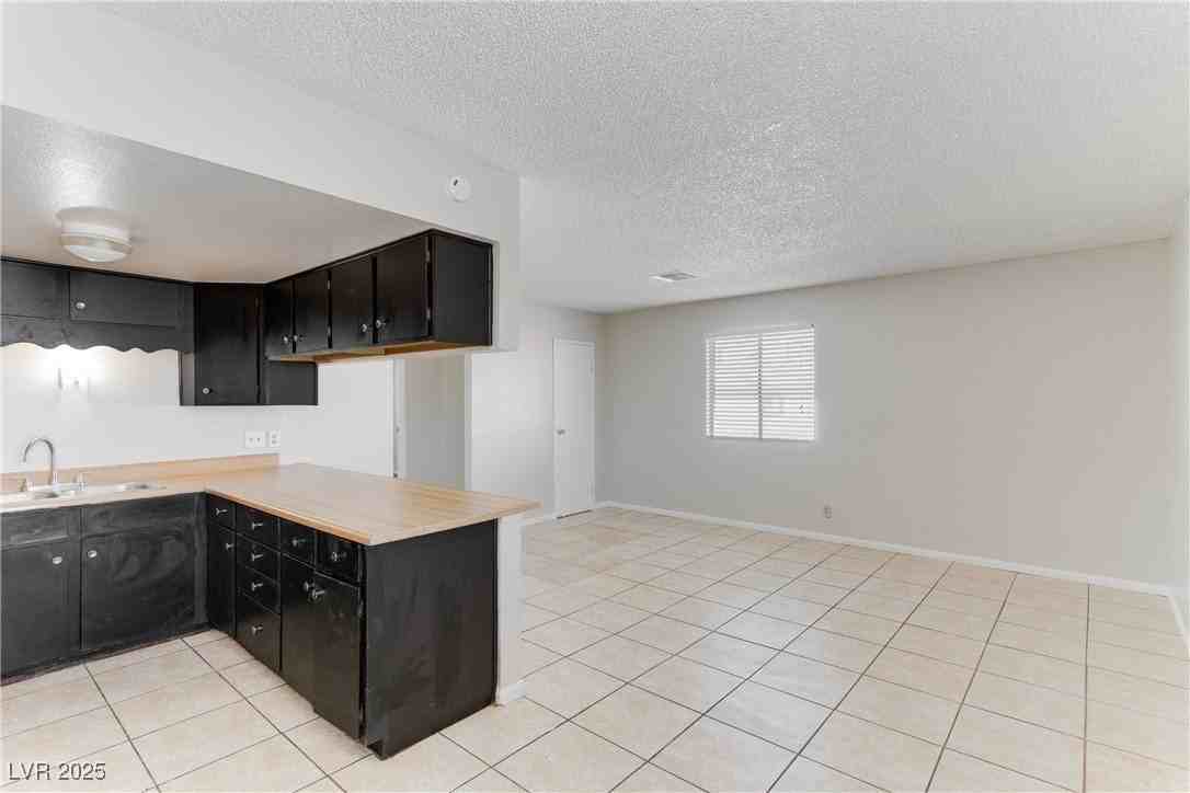 805 Palo Verde Dr #C - Photo 2 of 15