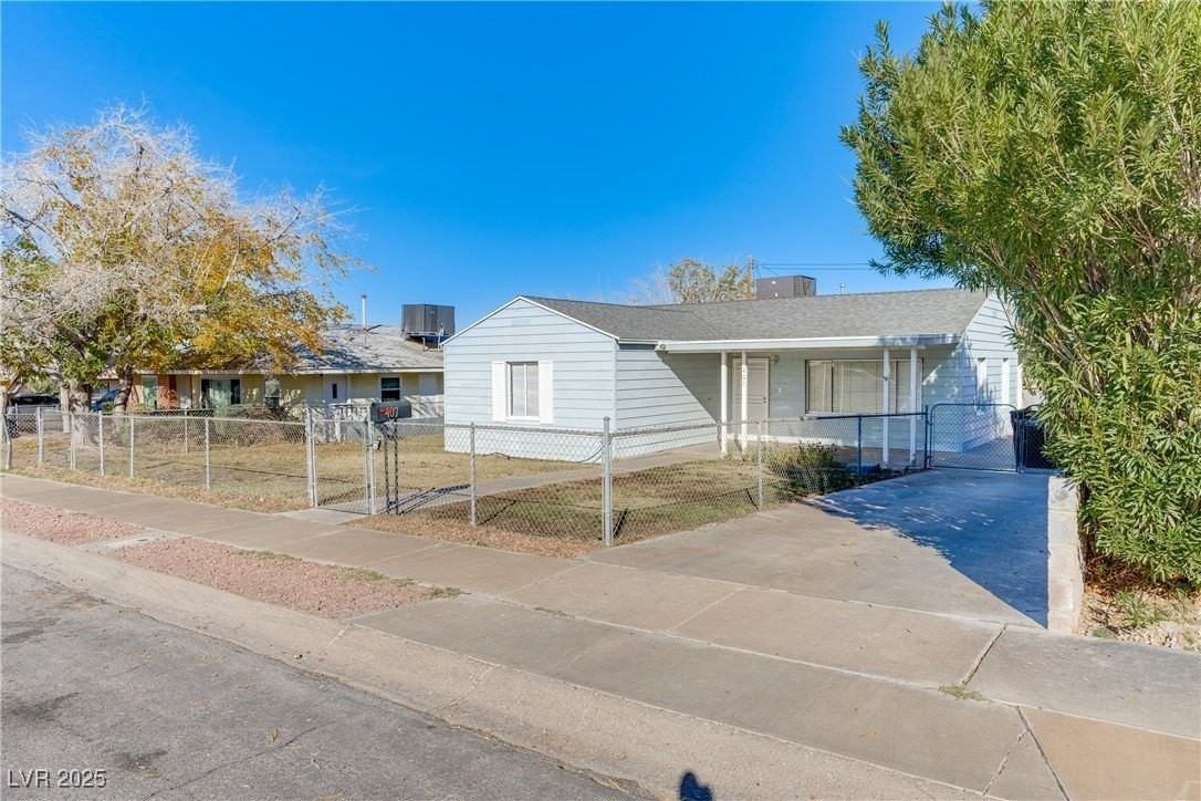 407 Republic St - Photo 6 of 21