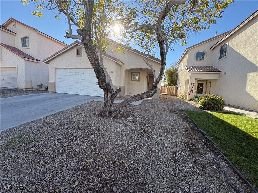 6303 Navajo Gorge Ct - Photo 2 of 20