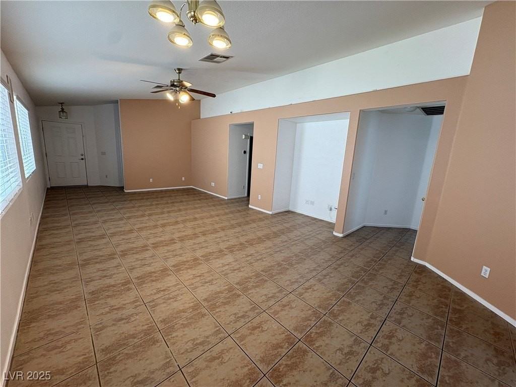 6303 Navajo Gorge Ct - Photo 4 of 20