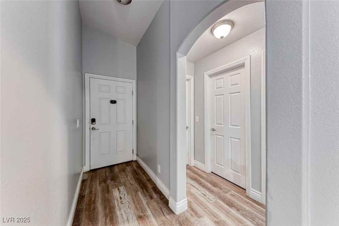 7852 Whitlocks Mill Ave - Photo 4 of 41