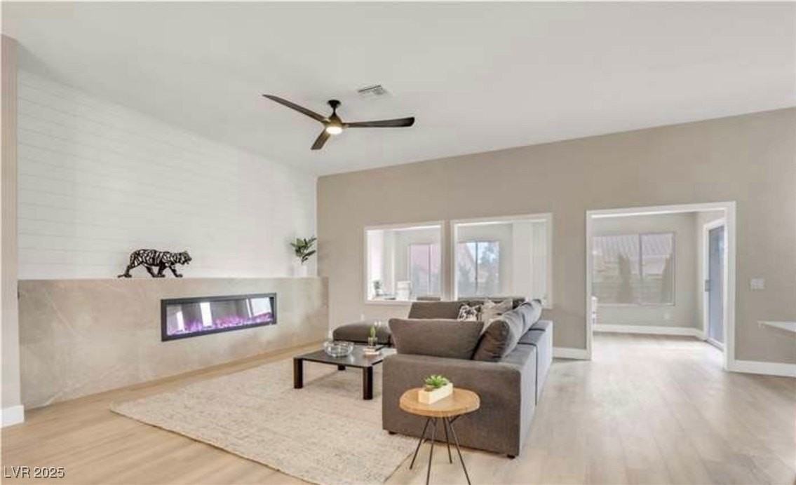 2608 Desert Sands Dr - Photo 6 of 34