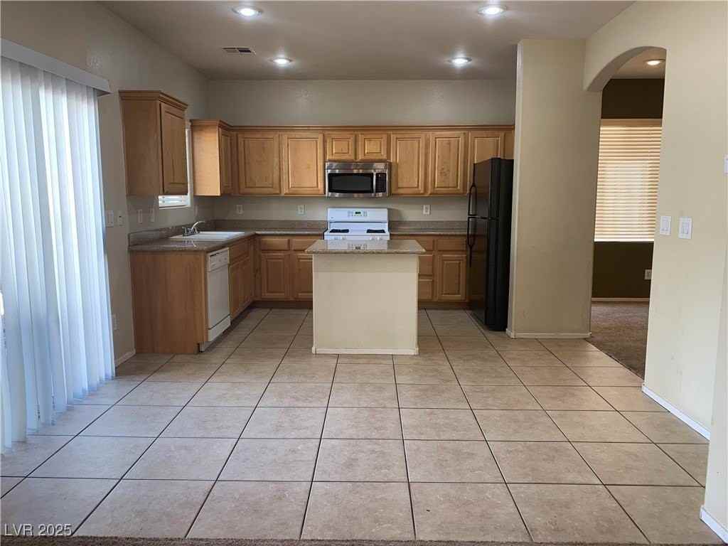 10952 Scotch Rose St - Photo 4 of 25